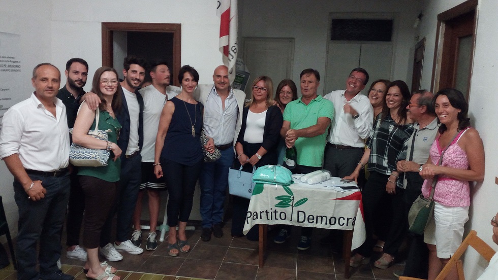 Brusciano: Maria Castaldo per acclamazione è Segretario del Partito Democratico e con il nuovo direttivo si prepara alle Comunali del 2018. (Scritto da Antonio Castaldo)